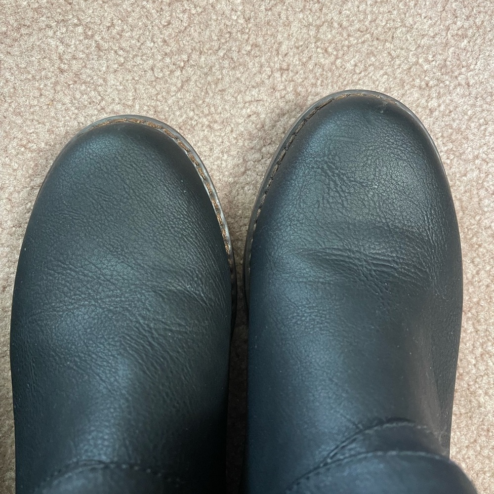 XOXO brand boots. - Picture 5 of 7